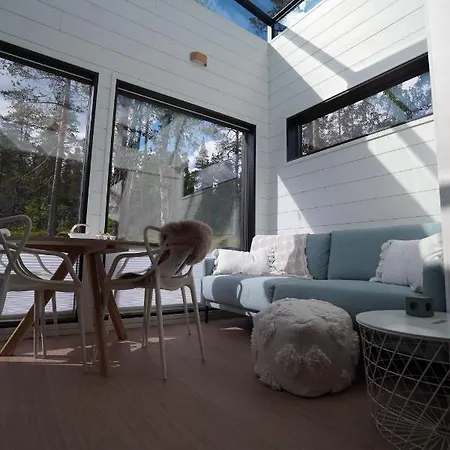 Levi Glass Roof Lodge *