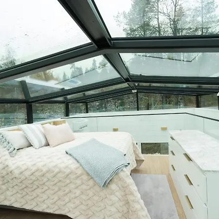 Lomamökit Levi Glass Roof Lodge *